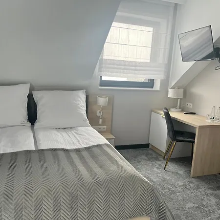 Selavi Jastrzebia מוטל