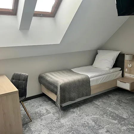 Selavi Jastrzebia מוטל